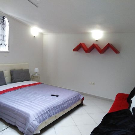 Cozy Minimal Apartment بيرايوس المظهر الخارجي الصورة