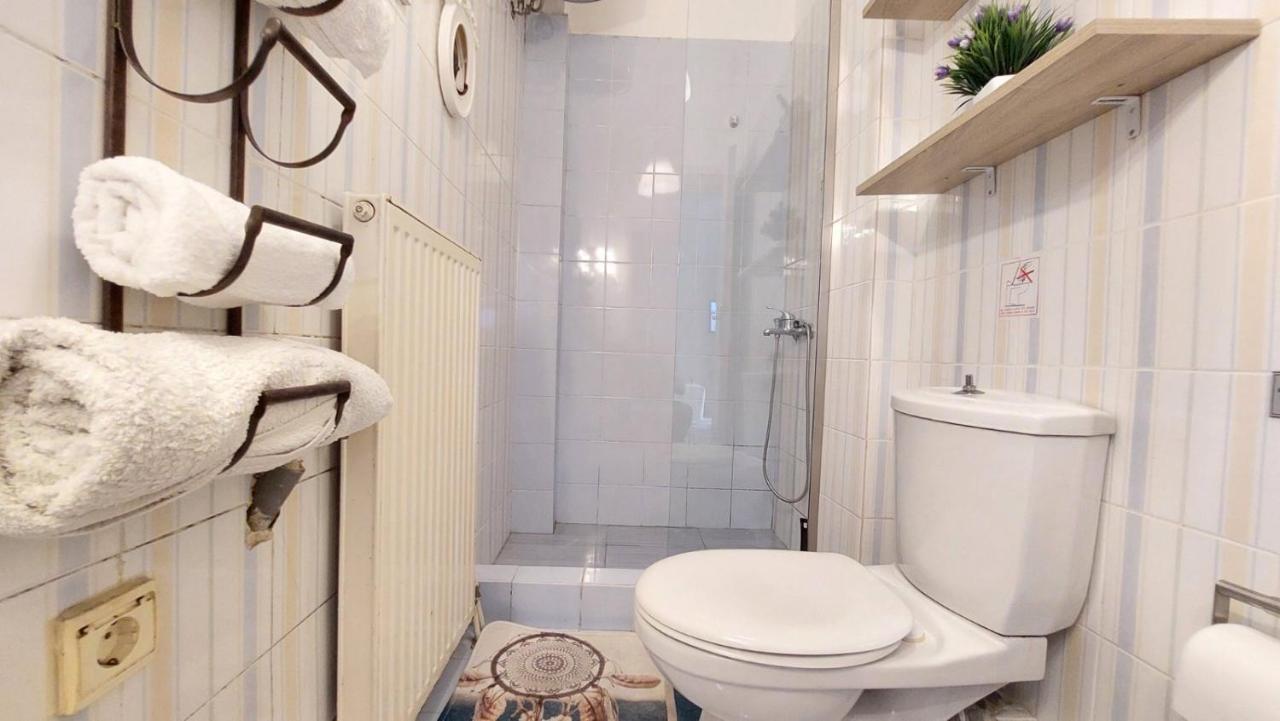 Cozy Minimal Apartment بيرايوس المظهر الخارجي الصورة