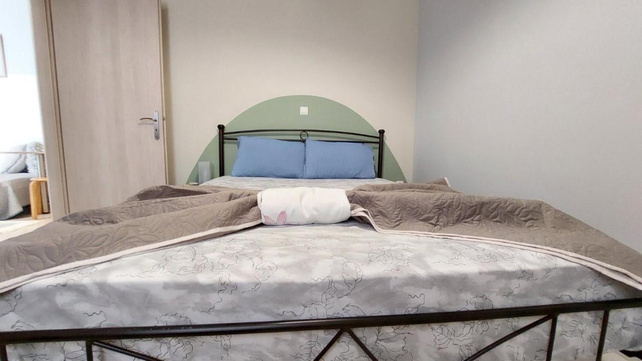 Cozy Minimal Apartment بيرايوس المظهر الخارجي الصورة
